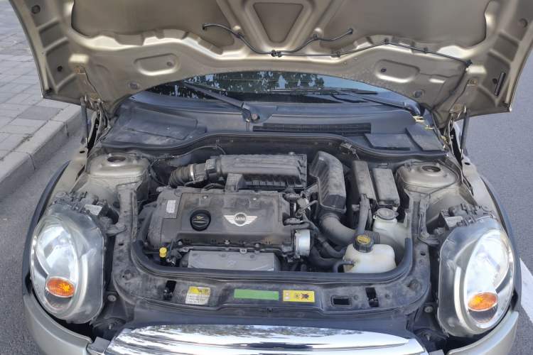 Used MINI 2010 1.6L COOPER Cheer Engine Bay