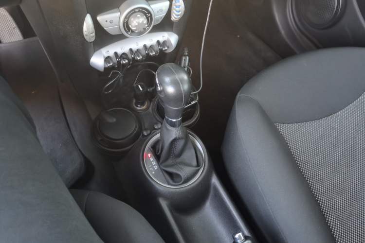 Used MINI 2010 1.6L COOPER Cheer Gear Lever