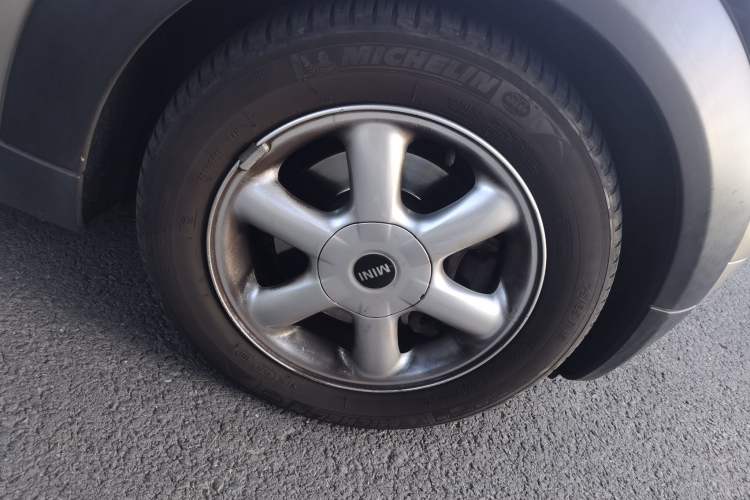 Used MINI 2010 1.6L COOPER Cheer Right Front Wheel Hub
