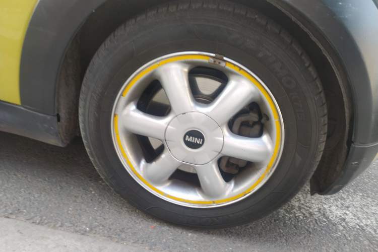 Used MINI 2010 1.6L COOPER Cheer Right Front Wheel Hub