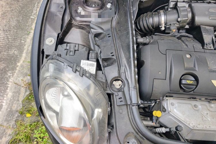 Used MINI 2011 1.6L COOPER Fun Engine Bay Right