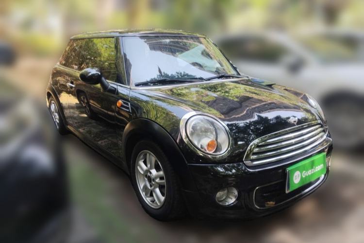 Used MINI 2011 1.6L ONE Front Right 45 Deg