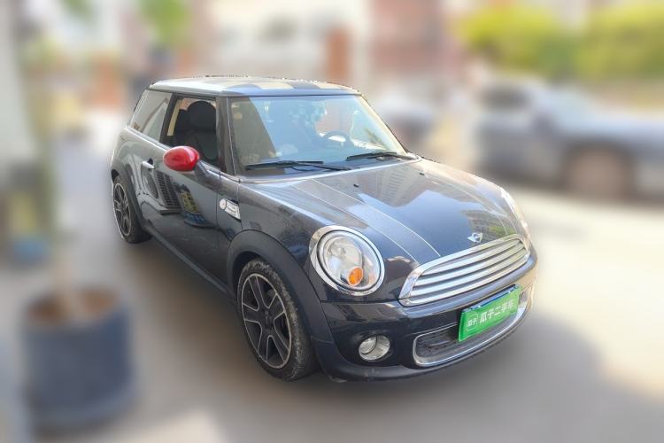 Used MINI 2011 1.6L ONE Front Right 45 Deg