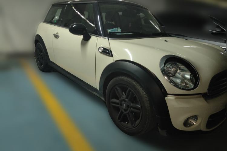 Used MINI 2011 1.6L COOPER Excitement Front Right 45 Deg