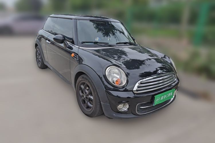 Used MINI 2011 1.6L COOPER Fun Front Right 45 Deg
