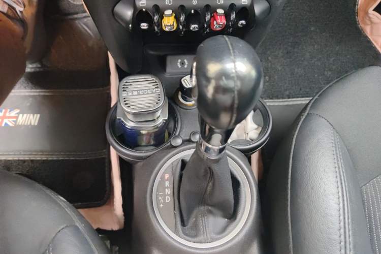 Used MINI 2011 1.6L COOPER Fun Gear Lever