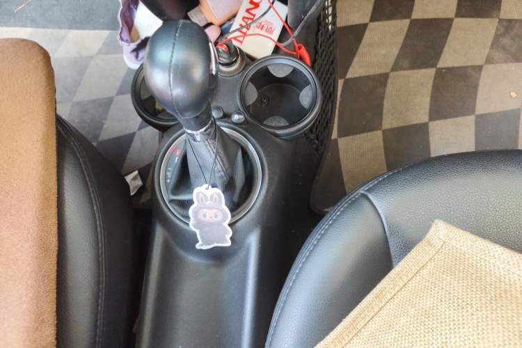 Used MINI 2011 1.6L ONE Gear Lever