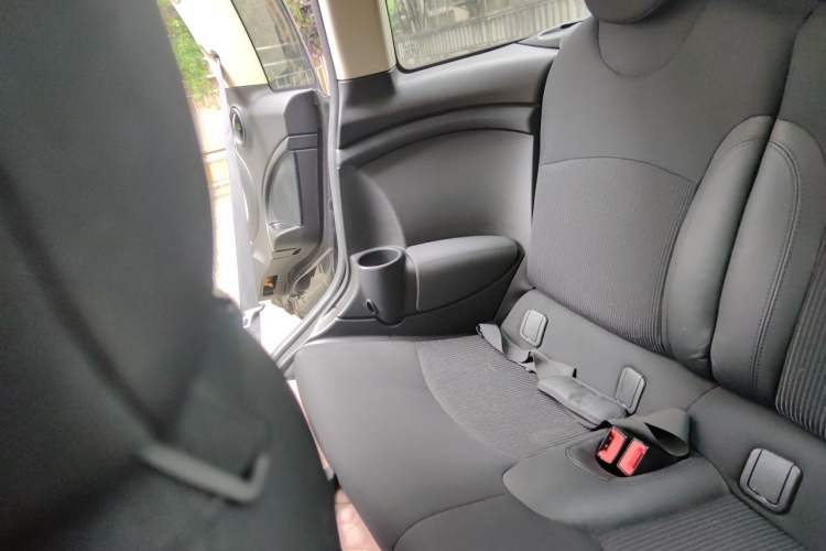 Used MINI 2011 1.6L COOPER Fun Left Rear Seat