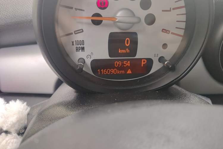 Used MINI 2011 1.6L COOPER Fun Odometer Close Up
