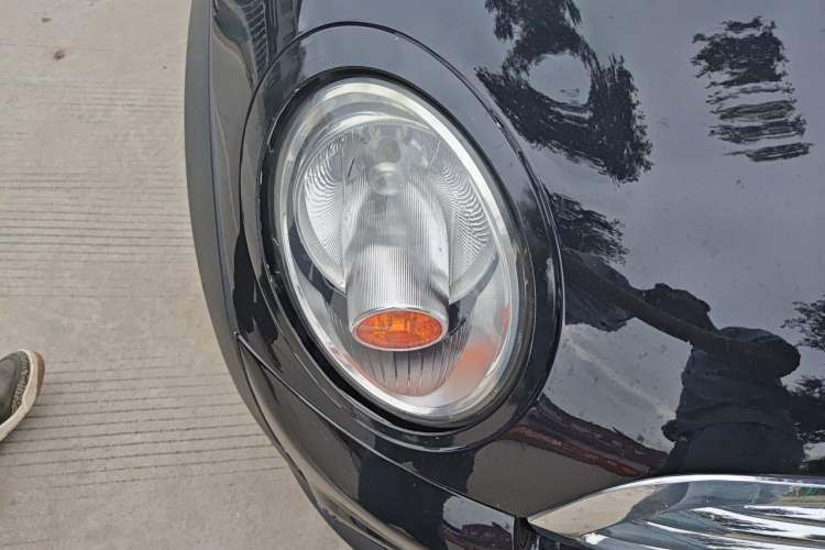Used MINI 2011 1.6L COOPER Fun Right Front Headlight