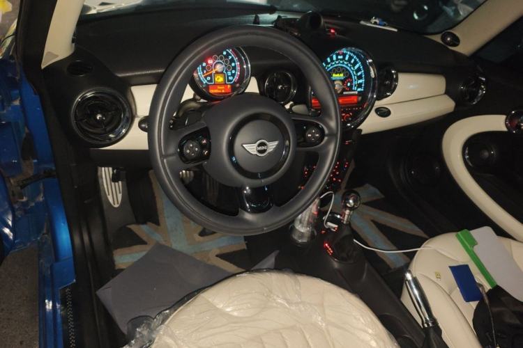 Used MINI 2011 1.6T COOPER S Center Console
