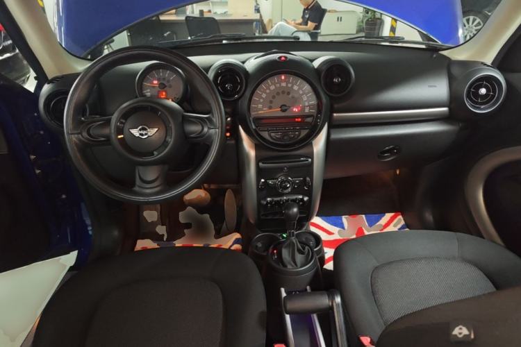 Used MINI 2011 1.6L ONE Center Console
