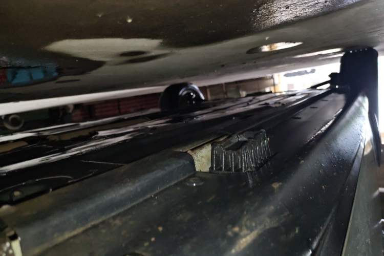 Used MINI 2011 1.6L COOPER Fun Chassis Front Right
