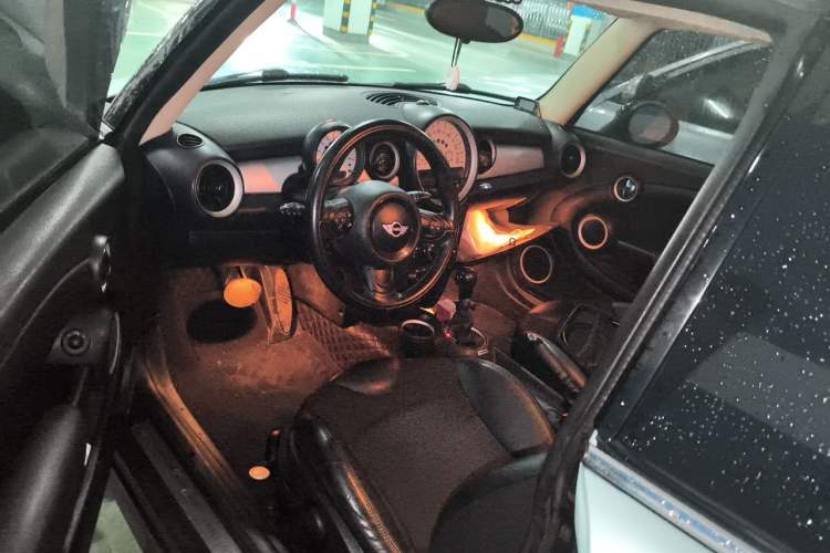 Used MINI 2011 1.6L COOPER Fun Driver Seat