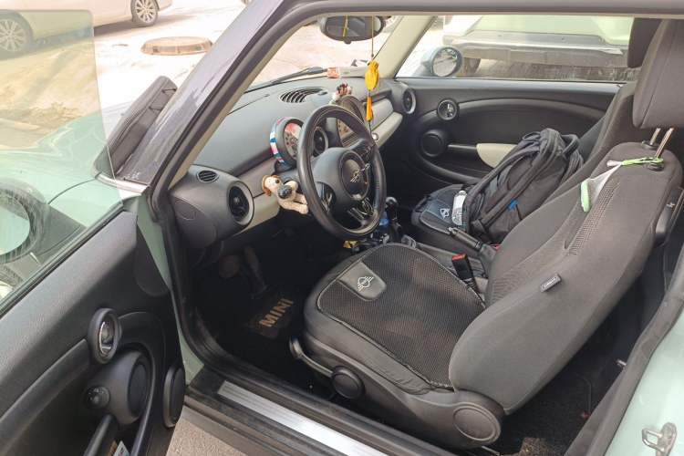 Used MINI 2011 1.6L ONE Driver Seat