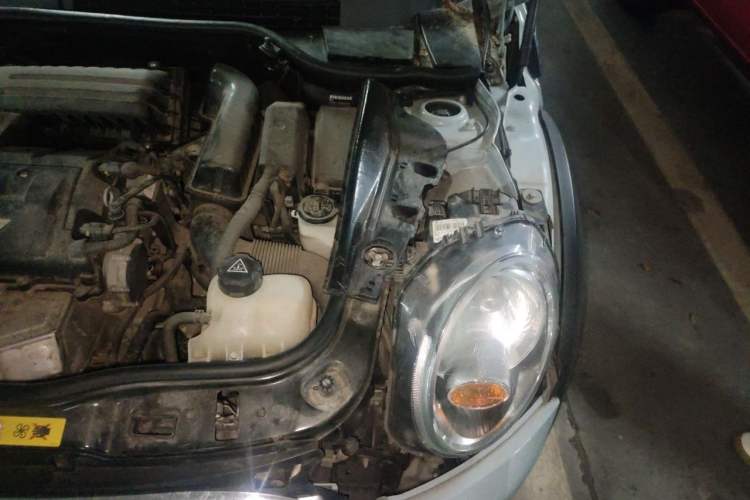 Used MINI 2011 1.6L COOPER Fun Engine Bay Left
