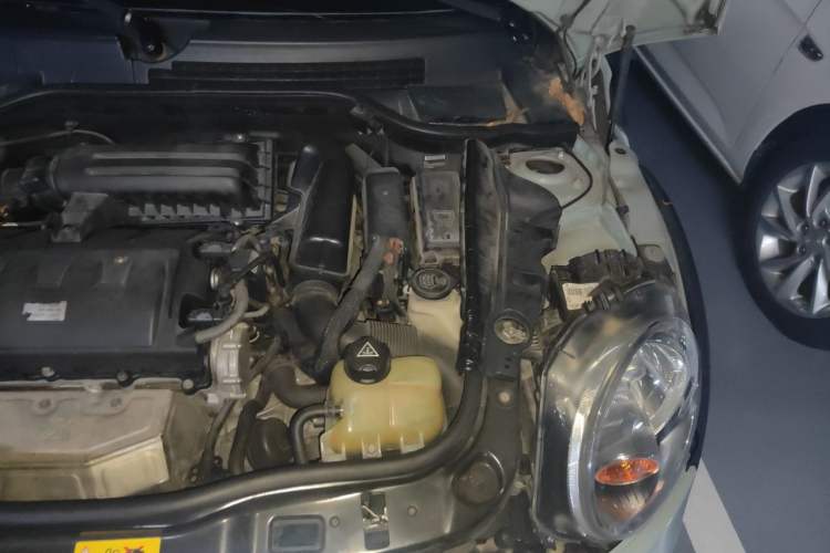 Used MINI 2011 1.6L ONE Engine Bay Left
