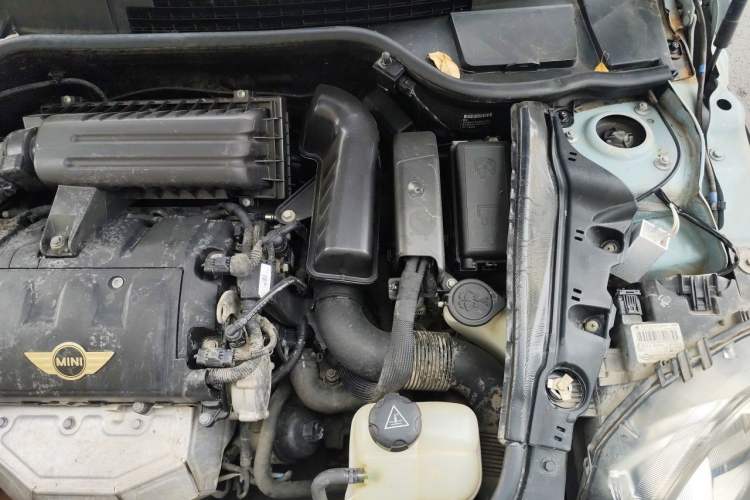 Used MINI 2011 1.6L COOPER Fun Engine Bay Left