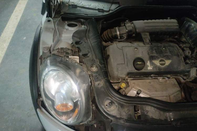 Used MINI 2011 1.6L COOPER Fun Engine Bay Right