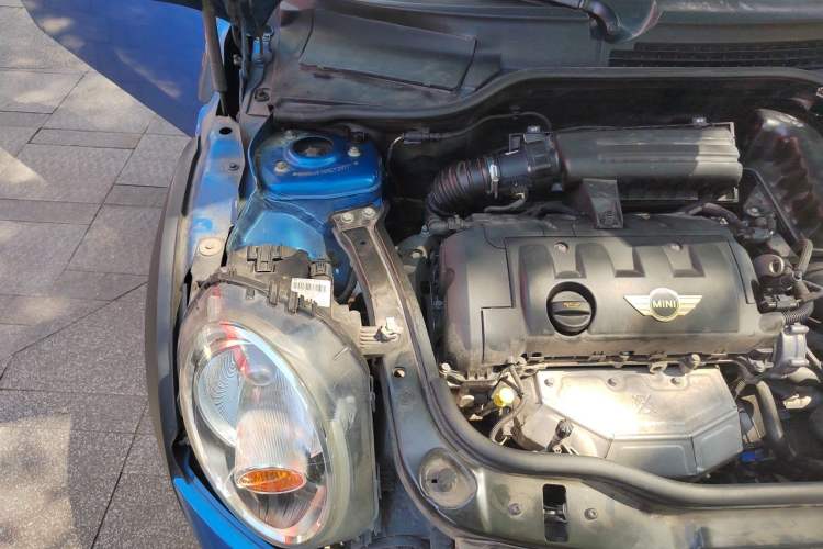 Used MINI 2011 1.6L COOPER Fun Engine Bay Right