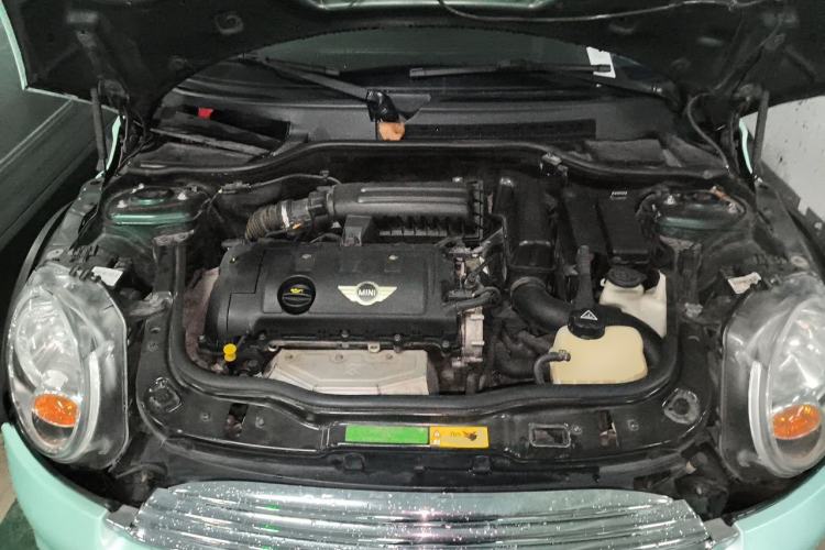 Used MINI 2011 1.6L COOPER Fun Engine Bay