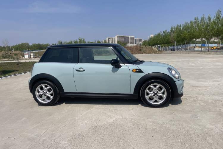 Used MINI 2011 1.6L COOPER Fun Exterior 7