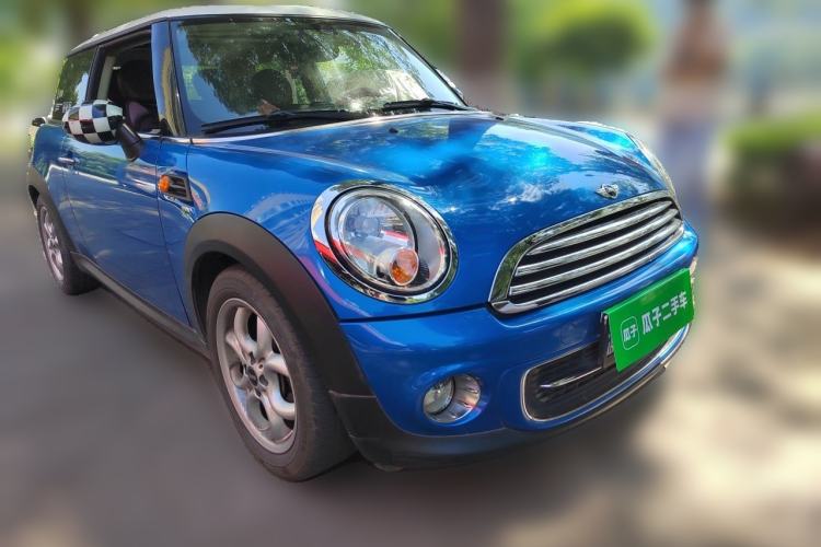 Used MINI 2011 1.6L COOPER Fun Front Right 45 Deg