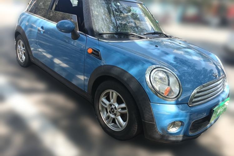 Used MINI 2011 1.6L ONE Front Right 45 Deg