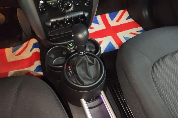 Used MINI 2011 1.6L ONE Gear Lever