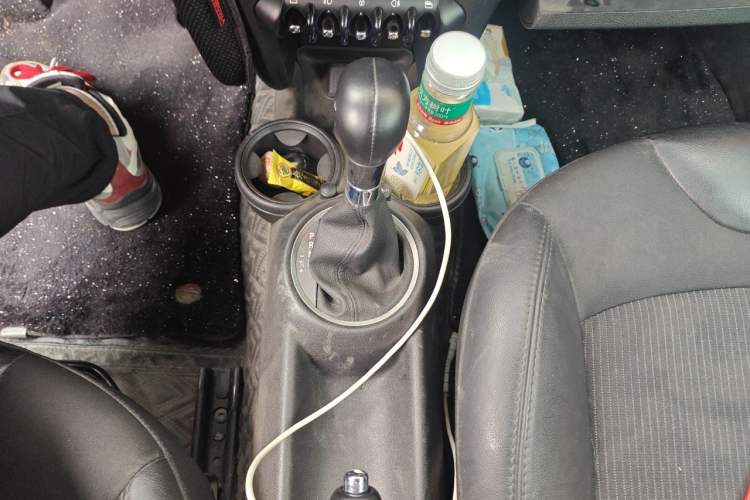 Used MINI 2011 1.6L COOPER Fun Gear Lever