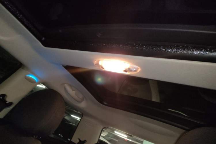 Used MINI 2011 1.6L COOPER Fun Headliner