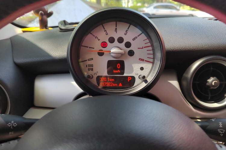 Used MINI 2011 1.6L COOPER Fun Instrument Cluster
