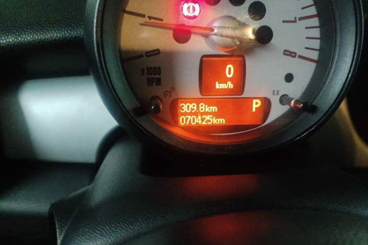 Used MINI 2011 1.6L COOPER Fun Odometer Close Up