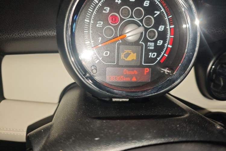 Used MINI 2011 1.6T COOPER S Odometer Close Up