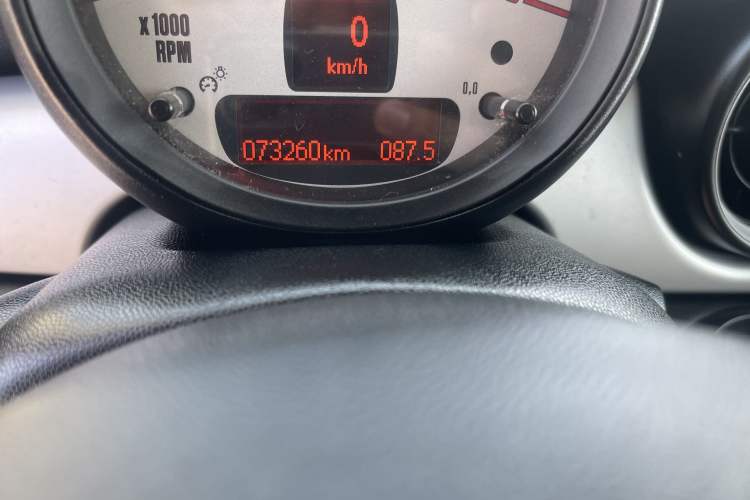 Used MINI 2011 1.6L COOPER Fun Odometer Close Up