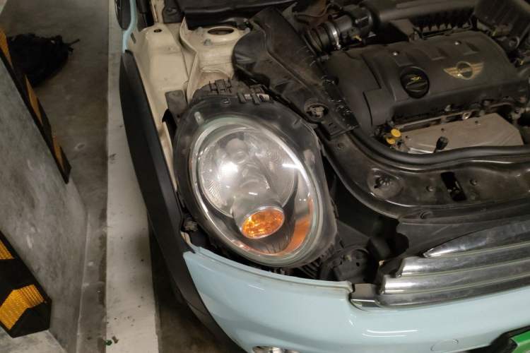 Used MINI 2011 1.6L COOPER Fun Right Front Headlight