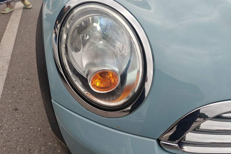 Used MINI 2011 1.6L COOPER Fun Right Front Headlight