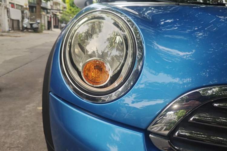 Used MINI 2011 1.6L COOPER Fun Right Front Headlight