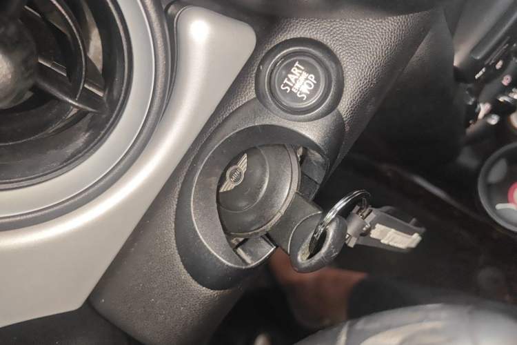 Used MINI 2011 1.6L COOPER Fun Vehicle Key