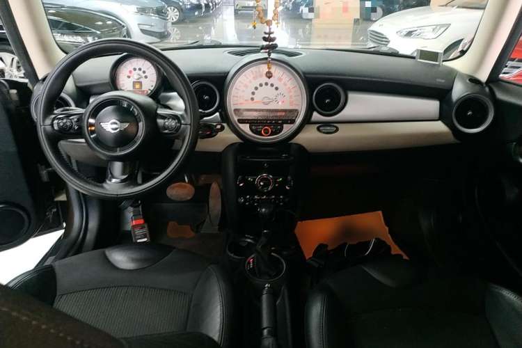 Used MINI 2011 1.6L COOPER Fun Center Console