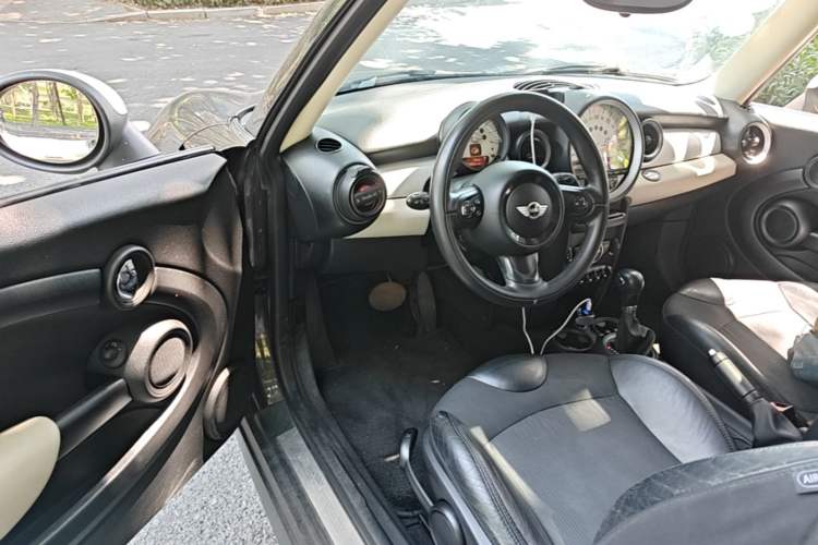 Used MINI 2011 1.6L COOPER Fun Driver Seat