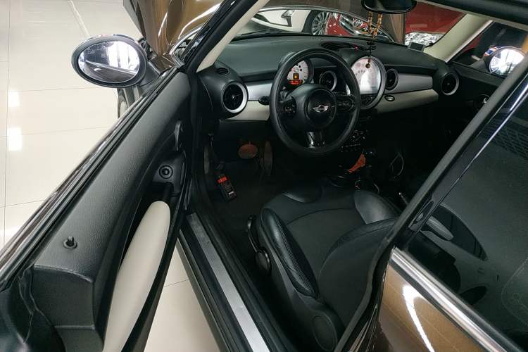 Used MINI 2011 1.6L COOPER Fun Driver Seat