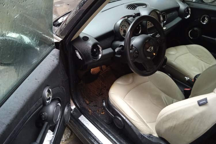 Used MINI 2011 1.6T COOPER S Driver Seat