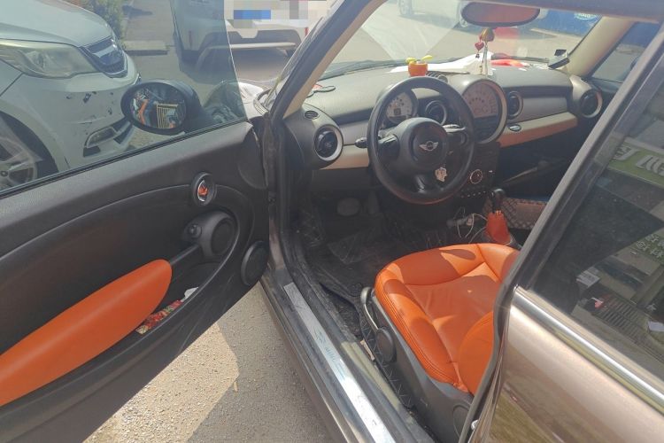 Used MINI 2011 1.6L ONE Driver Seat