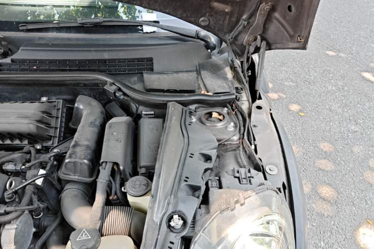 Used MINI 2011 1.6L COOPER Fun Engine Bay Left