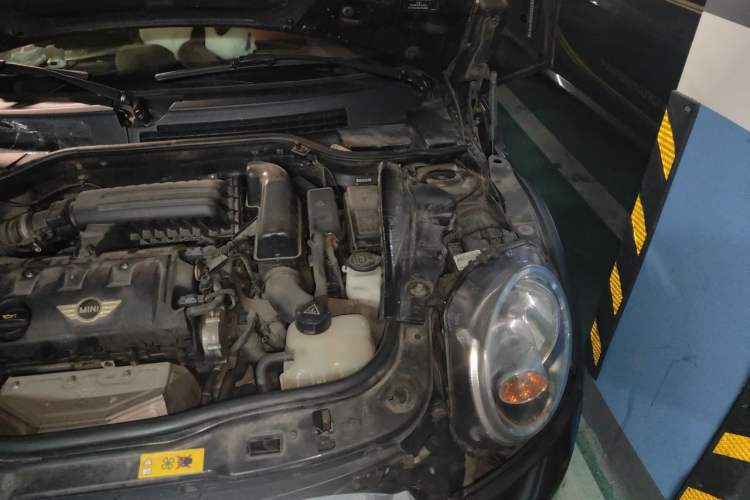 Used MINI 2011 1.6L COOPER Fun Engine Bay Left
