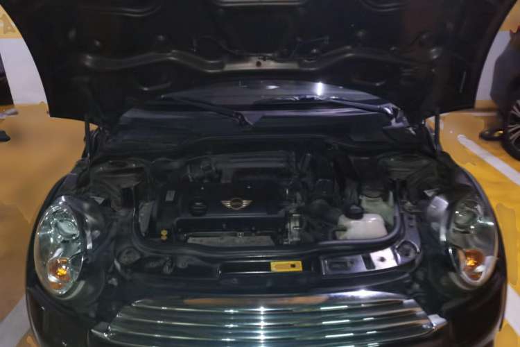 Used MINI 2011 1.6L COOPER CABRIO Engine Bay