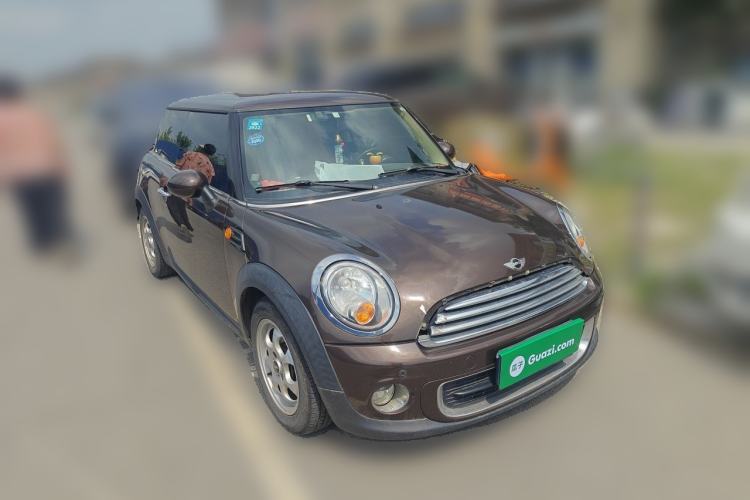 Used MINI 2011 1.6L ONE Front Right 45 Deg