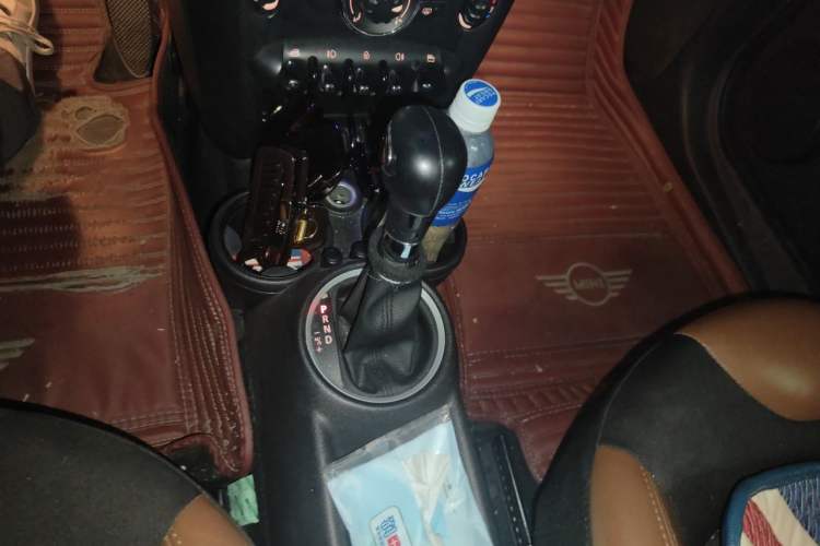 Used MINI 2011 1.6L COOPER Fun Gear Lever