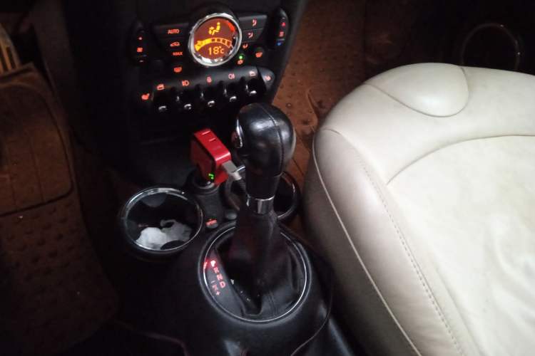 Used MINI 2011 1.6T COOPER S Gear Lever